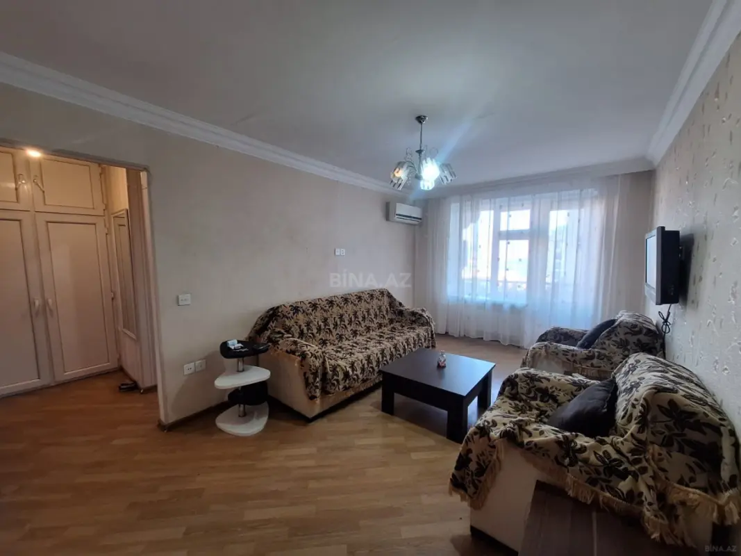 Kirayə verilir 2 otaqlı mənzil 70 m²