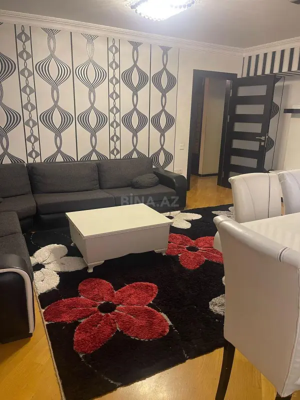 Kirayə verilir 3 otaqlı mənzil 90 m²