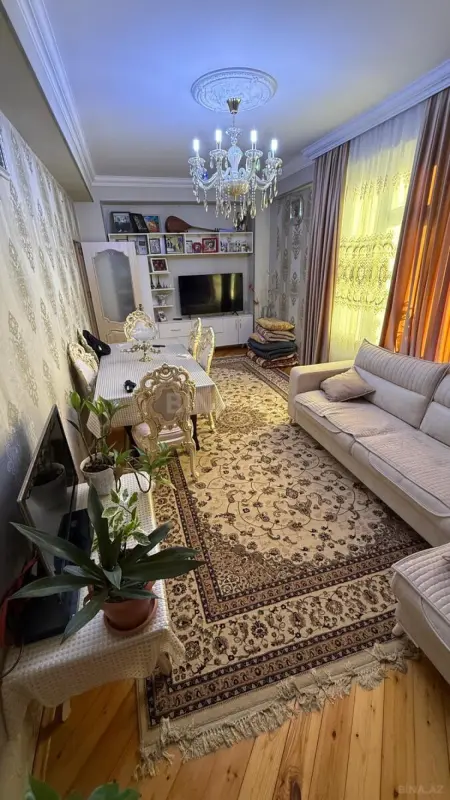 Satılır 3 otaqlı mənzil 120 m²