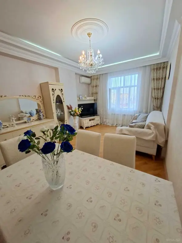 Satılır 3 otaqlı mənzil 110 m²