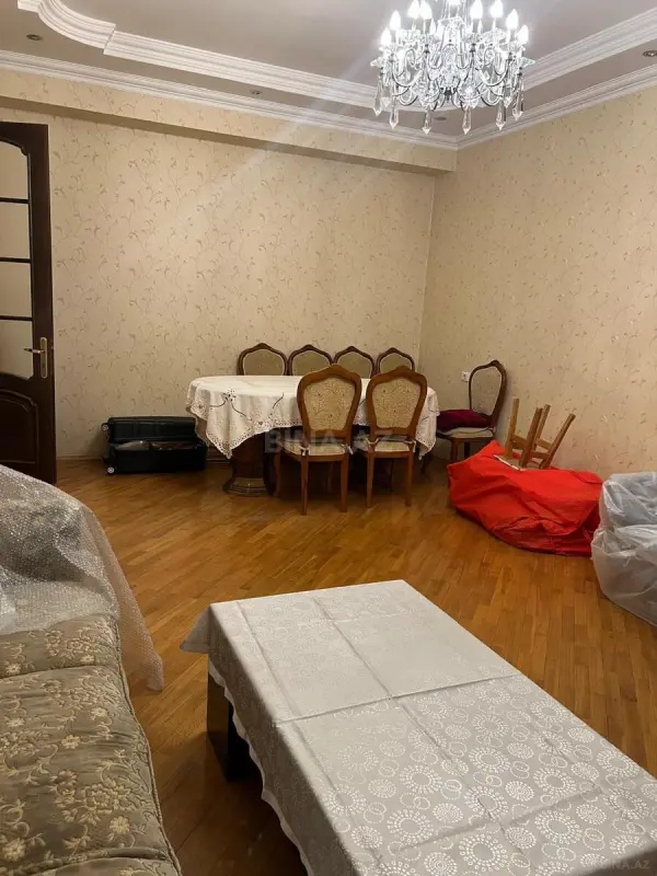 Satılır 3 otaqlı mənzil 115 m²