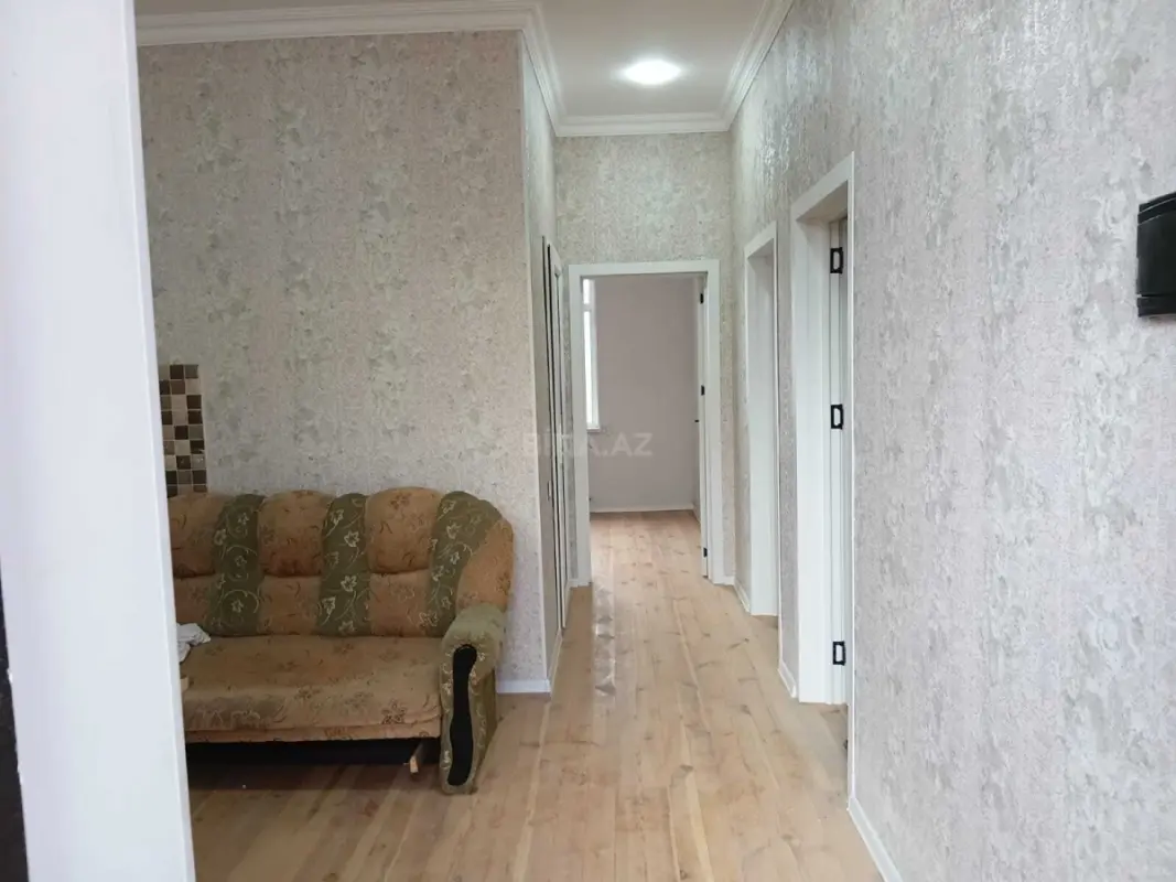 Satılır 4 otaqlı həyət evi 200 m²