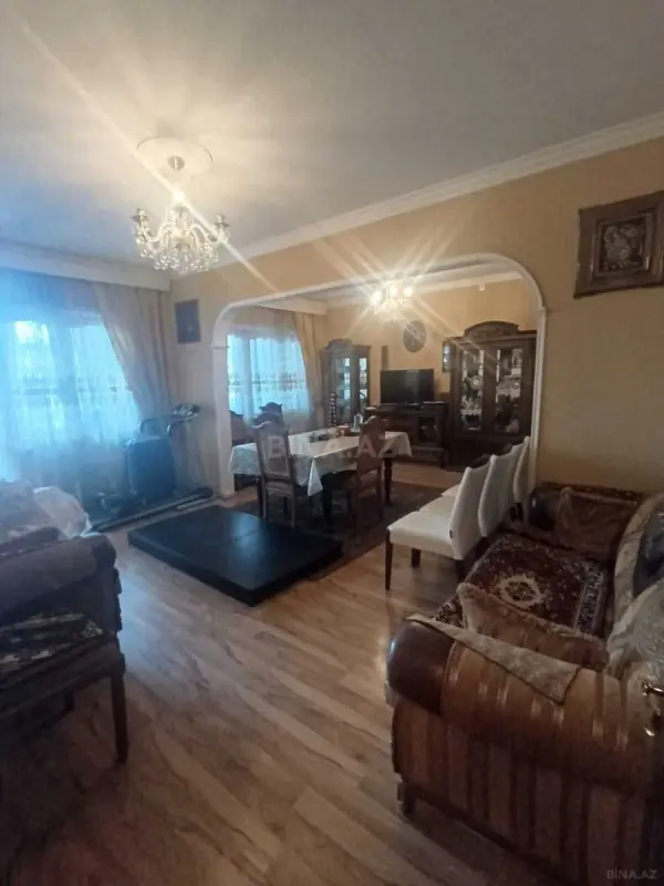 Satılır 5 otaqlı mənzil 125 m²