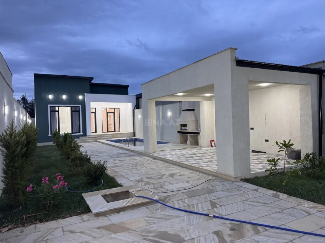 Satılır 4 otaqlı həyət evi 180 m²