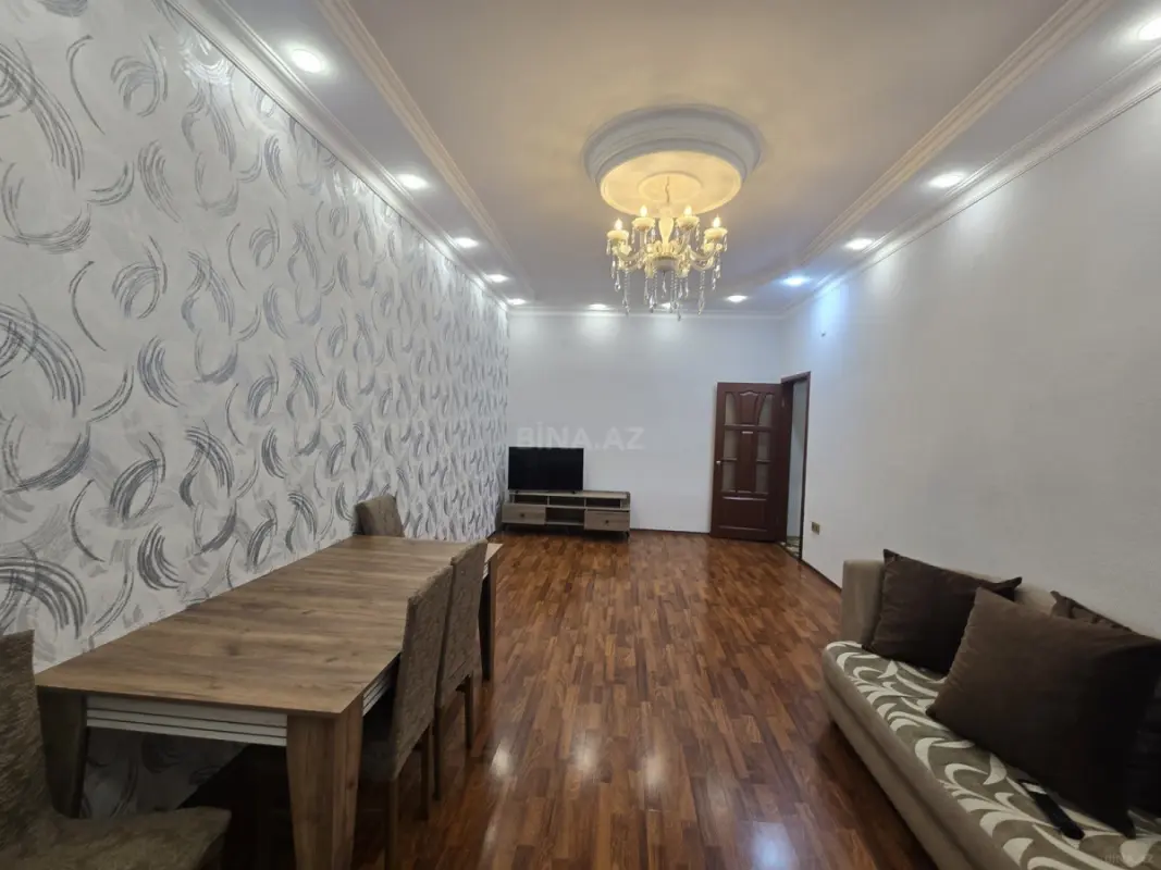 Kirayə verilir 2 otaqlı mənzil 80 m²