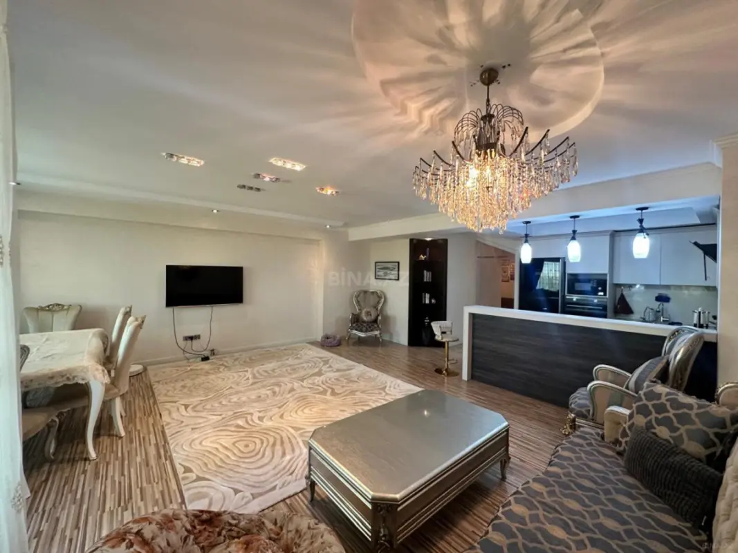 Kirayə verilir 3 otaqlı mənzil 155 m²