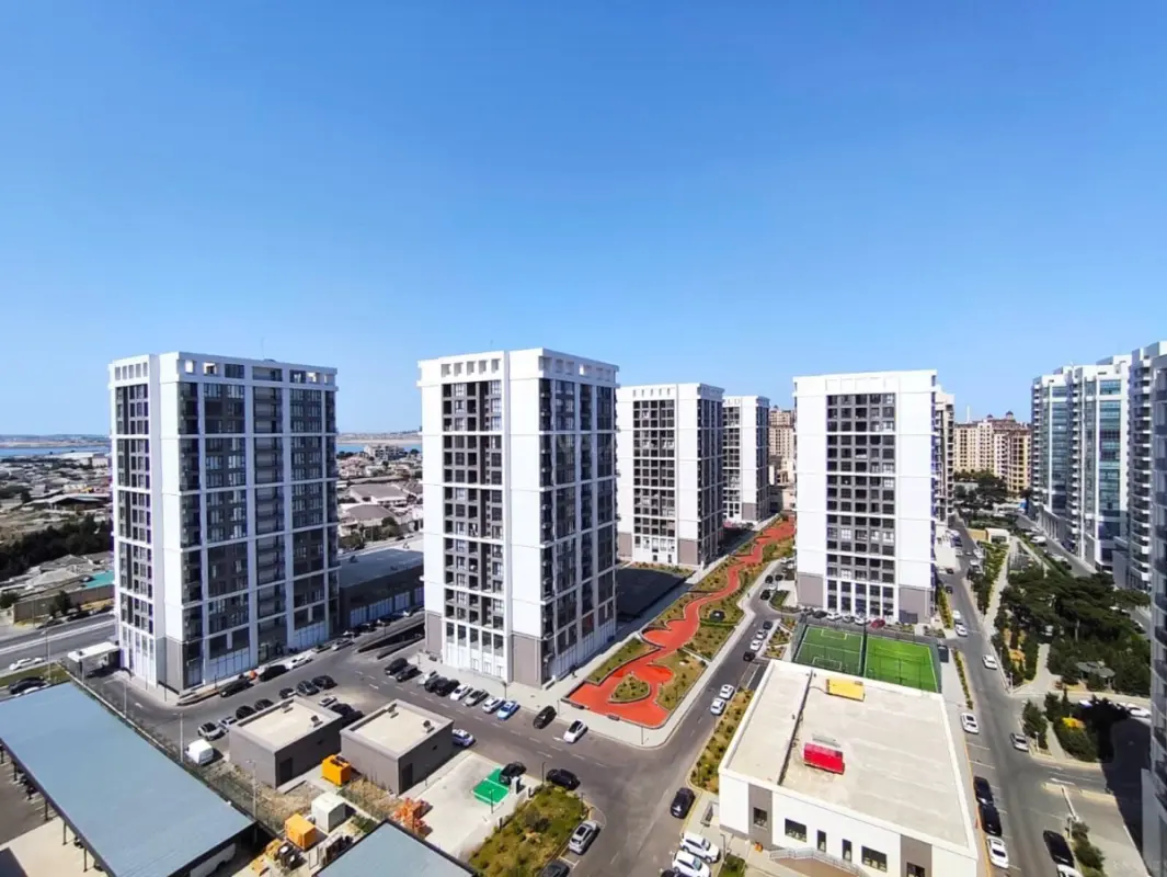 Satılır 4 otaqlı mənzil 130 m²