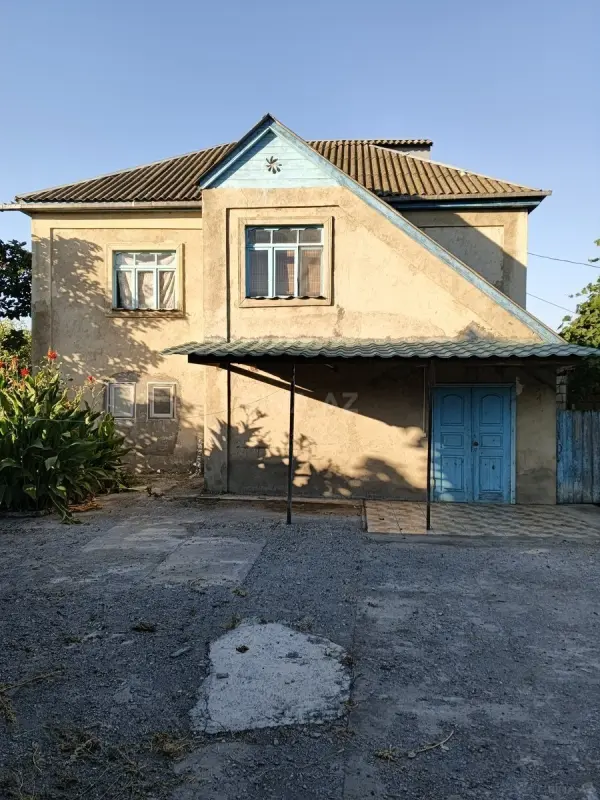 Satılır 6 otaqlı həyət evi 220 m²