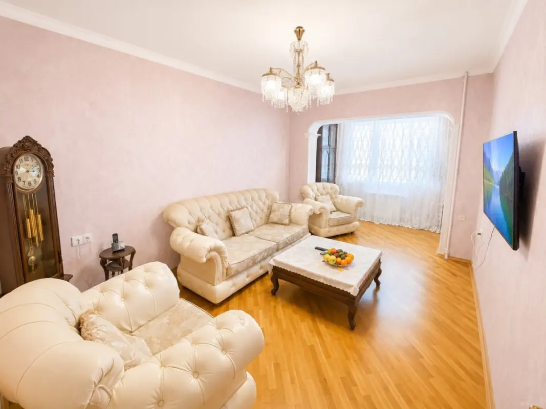 Satılır 4 otaqlı mənzil 110 m²