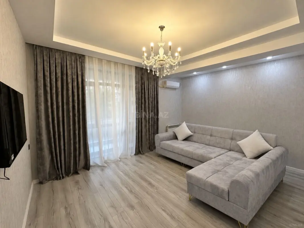 Kirayə verilir 2 otaqlı mənzil 85 m²