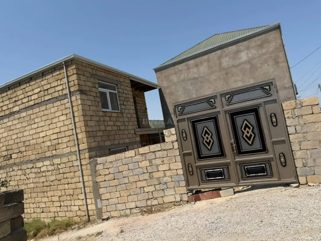 Satılır 4 otaqlı həyət evi 160 m²