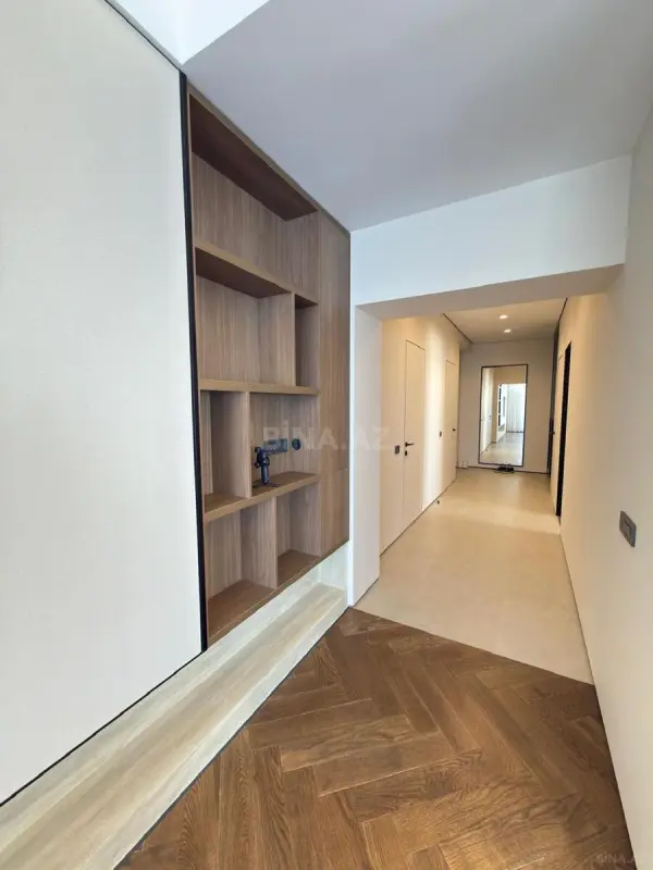 Satılır 3 otaqlı mənzil 113 m²