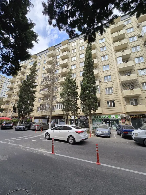 Satılır 1 otaqlı mənzil 38 m²