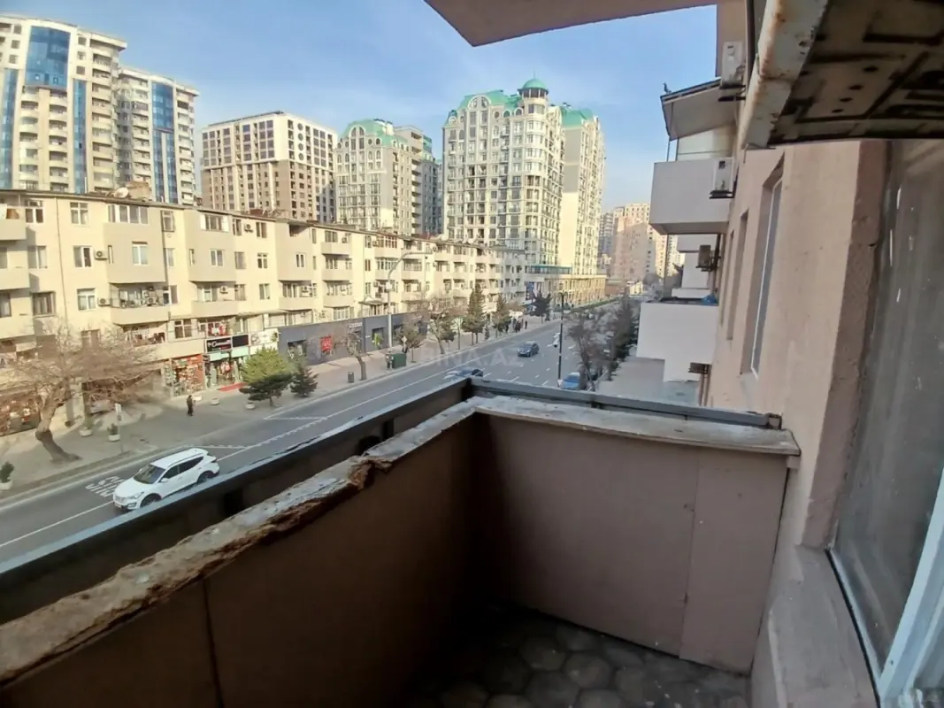 Satılır 3 otaqlı mənzil 61 m²