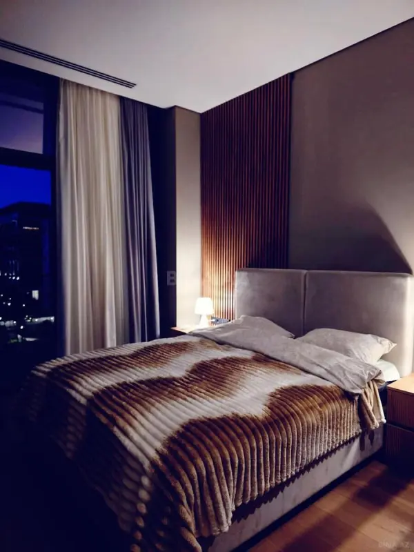 Kirayə verilir 2 otaqlı mənzil 67 m²