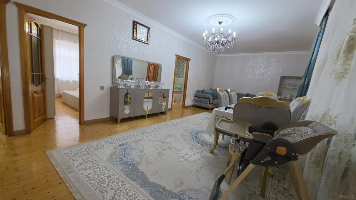 Satılır 5 otaqlı həyət evi 140 m²