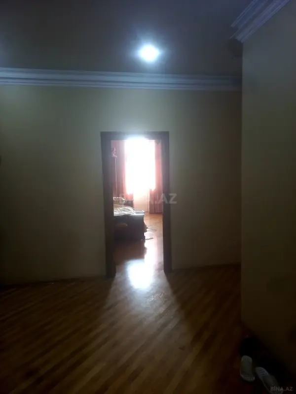 Satılır 3 otaqlı mənzil 118 m²