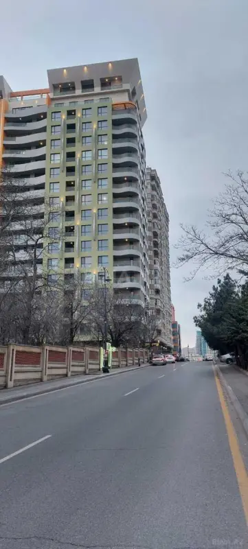 Satılır 2 otaqlı mənzil 96 m²