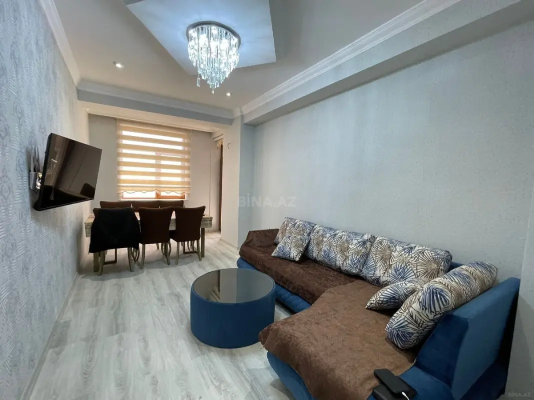 Kirayə verilir 2 otaqlı mənzil 90 m²