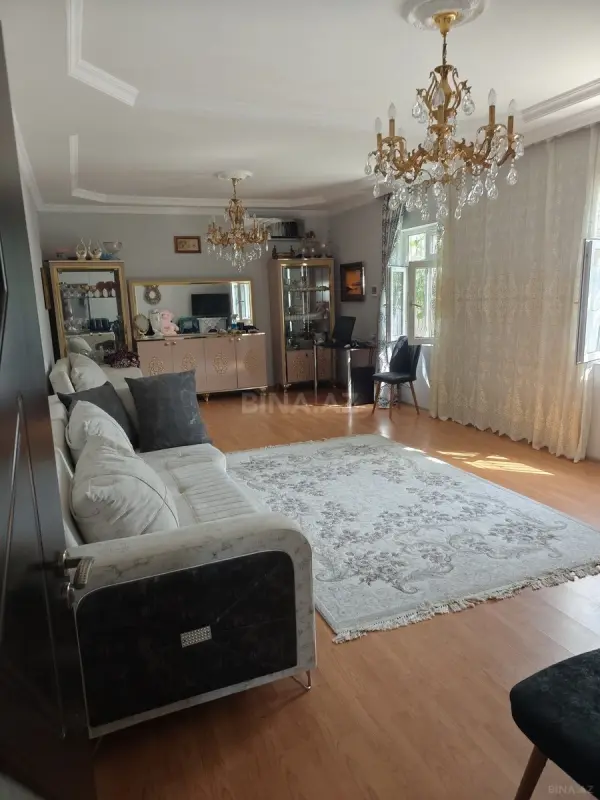Satılır 4 otaqlı həyət evi 115 m²