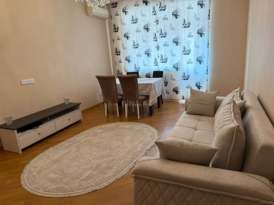 Kirayə verilir 2 otaqlı mənzil 94 m²