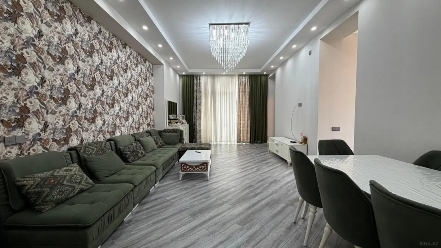 Satılır 3 otaqlı mənzil 140 m²