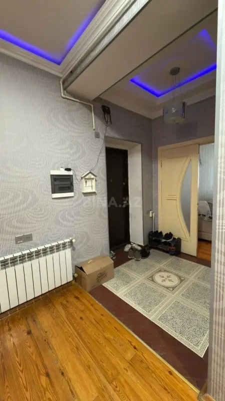 Satılır 4 otaqlı mənzil 140 m²