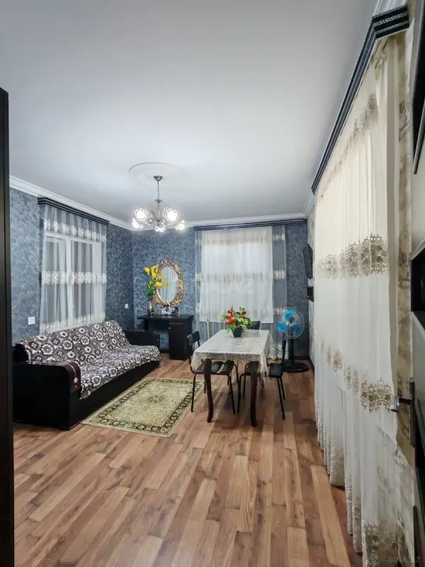 Kirayə verilir 2 otaqlı həyət evi 70 m²