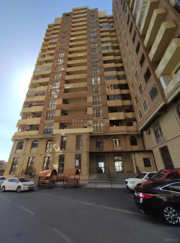 Satılır 3 otaqlı mənzil 138 m²