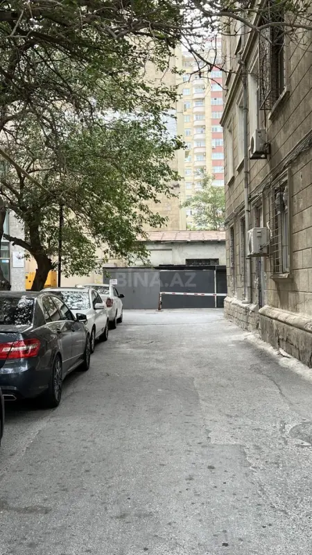 Satılır qaraj 23 m²