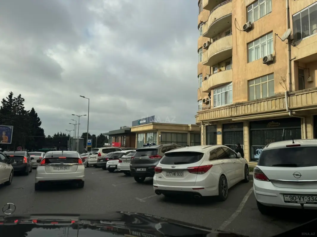 Satılır 2 otaqlı mənzil 94 m²