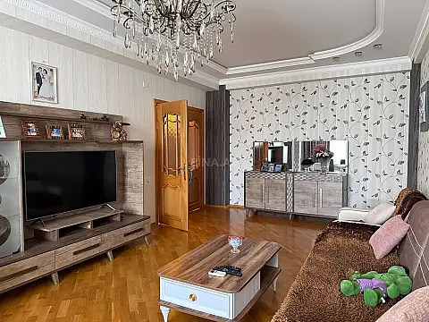 Kirayə verilir 3 otaqlı mənzil 130 m² — Bakı, Memar Əcəmi yanı 3 otaq 130.00 m²