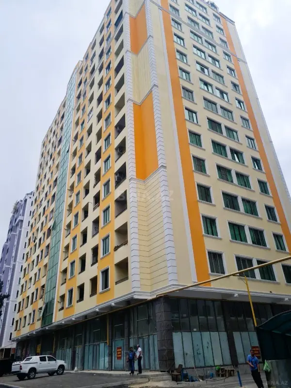 Kirayə verilir 4 otaqlı mənzil 140 m²