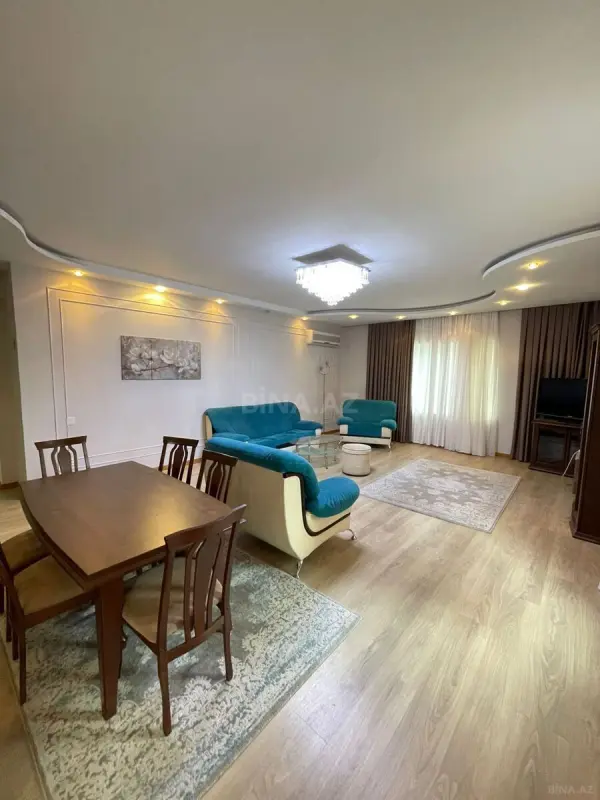 Kirayə verilir 3 otaqlı mənzil 130 m²