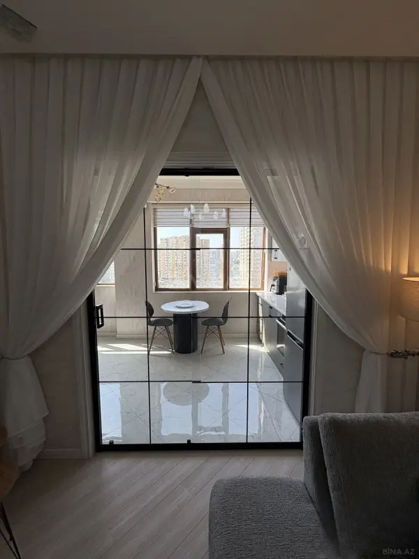 Satılır 3 otaqlı mənzil 93 m²