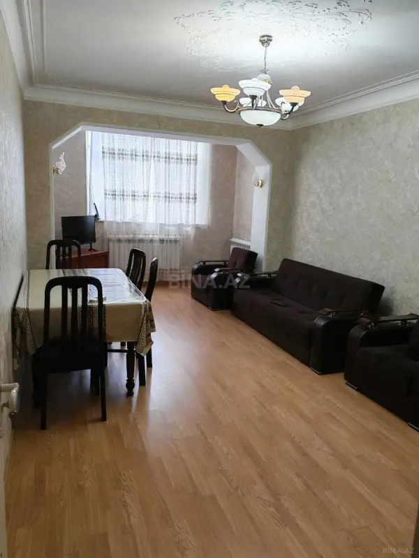 Kirayə verilir 2 otaqlı mənzil 62 m²
