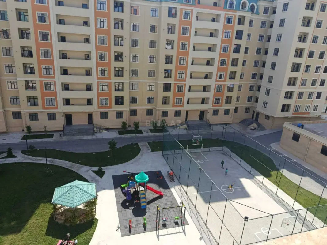 Kirayə verilir 2 otaqlı mənzil 73 m²