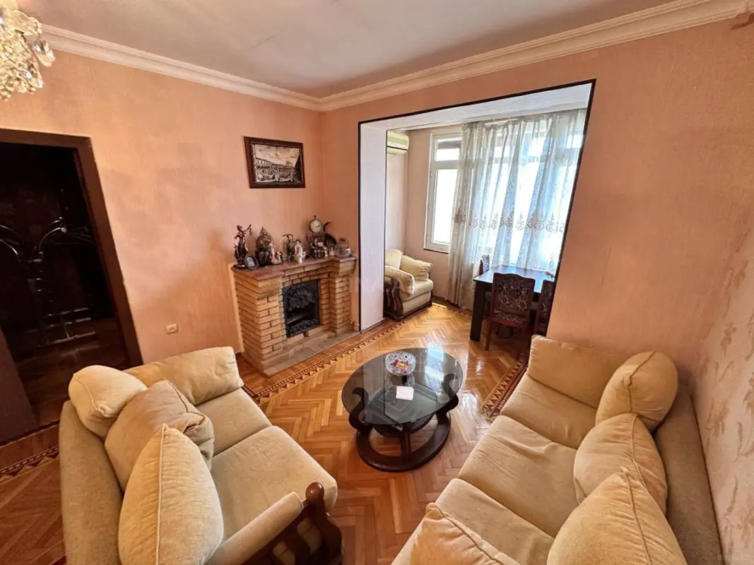 Kirayə verilir 4 otaqlı mənzil 100 m²