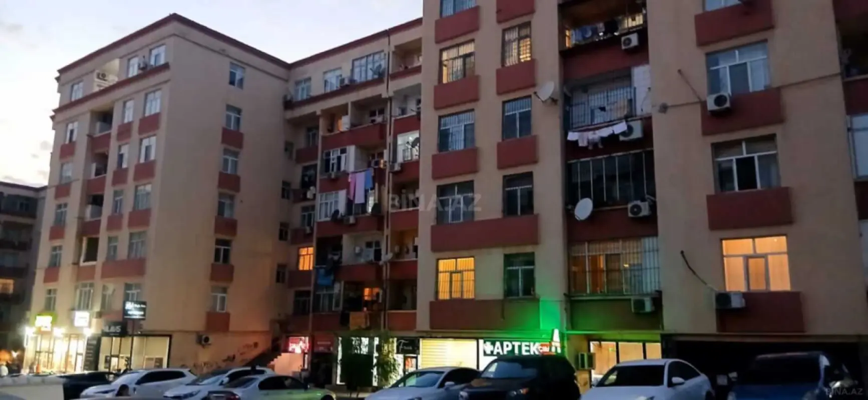 Satılır 3 otaqlı mənzil 94 m²