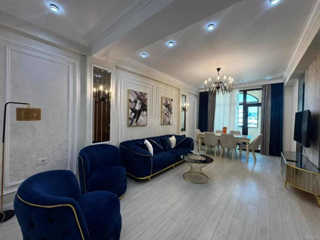 Satılır 3 otaqlı mənzil 115 m²