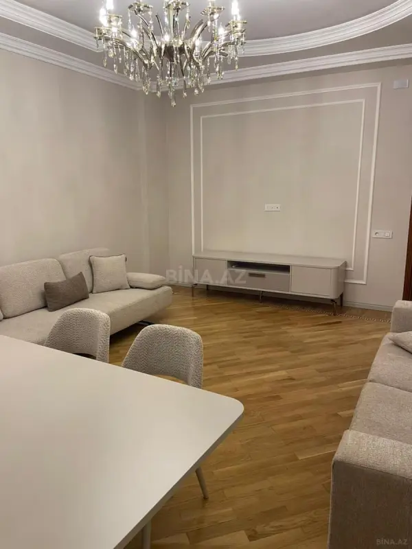 Kirayə verilir 2 otaqlı mənzil 100 m²