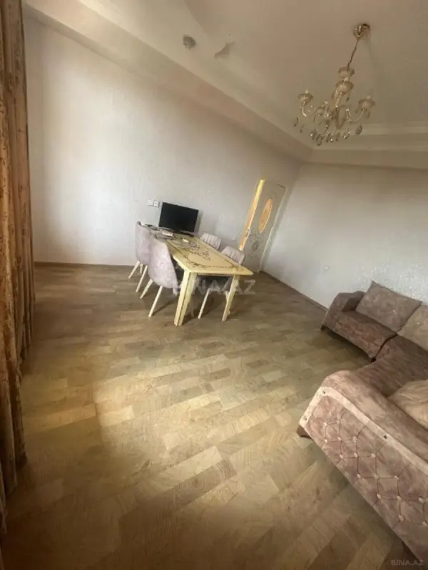 Kirayə verilir 2 otaqlı mənzil 75 m²