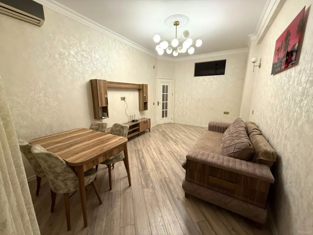 Kirayə verilir 2 otaqlı mənzil 70 m²