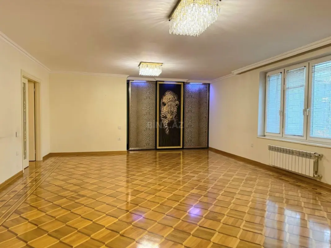 Kirayə verilir 5 otaqlı ofis 180 m²