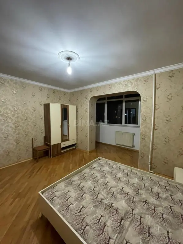 Kirayə verilir 3 otaqlı mənzil 150 m²