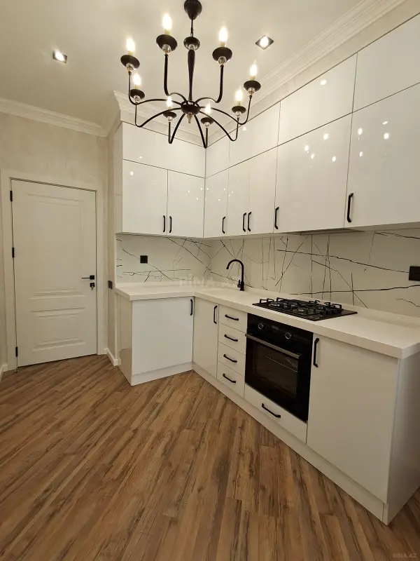 Satılır 4 otaqlı mənzil 118 m²
