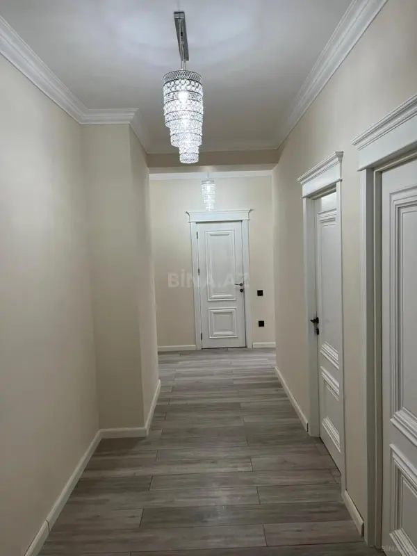 Kirayə verilir 3 otaqlı mənzil 130 m²
