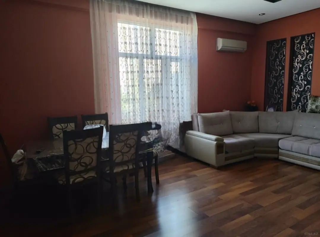 Satılır 2 otaqlı mənzil 72 m²