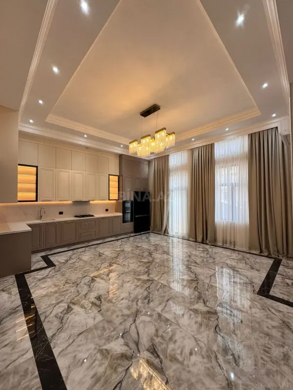 Satılır 3 otaqlı mənzil 270 m²