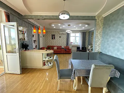 Satılır 2 otaqlı mənzil 90 m² — Bakı, Nizami 2 otaq 90.00 m²